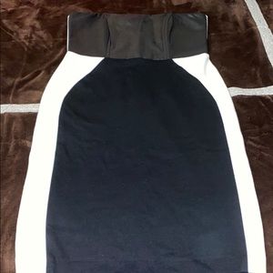 Venus size 6 black and white dress strapless